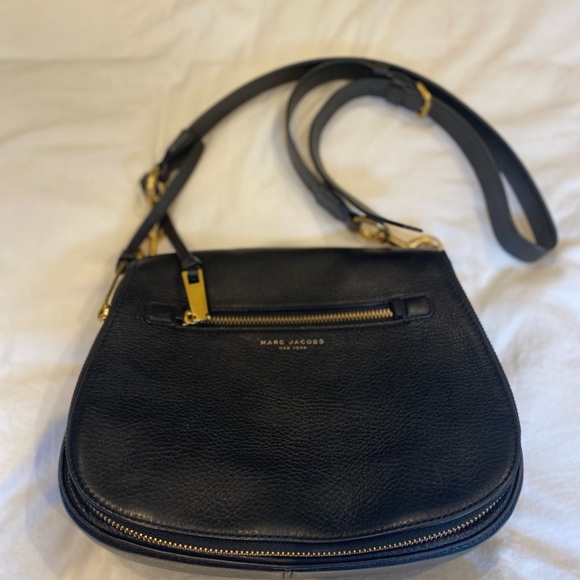 Marc Jacobs Handbags - Marc Jacob Crossbody Bag